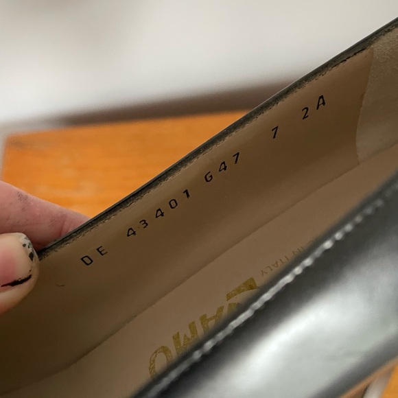 Salvatore Ferragamo Metallic Block Heel Pumps Womens Size 7 - Picture 6 of 7